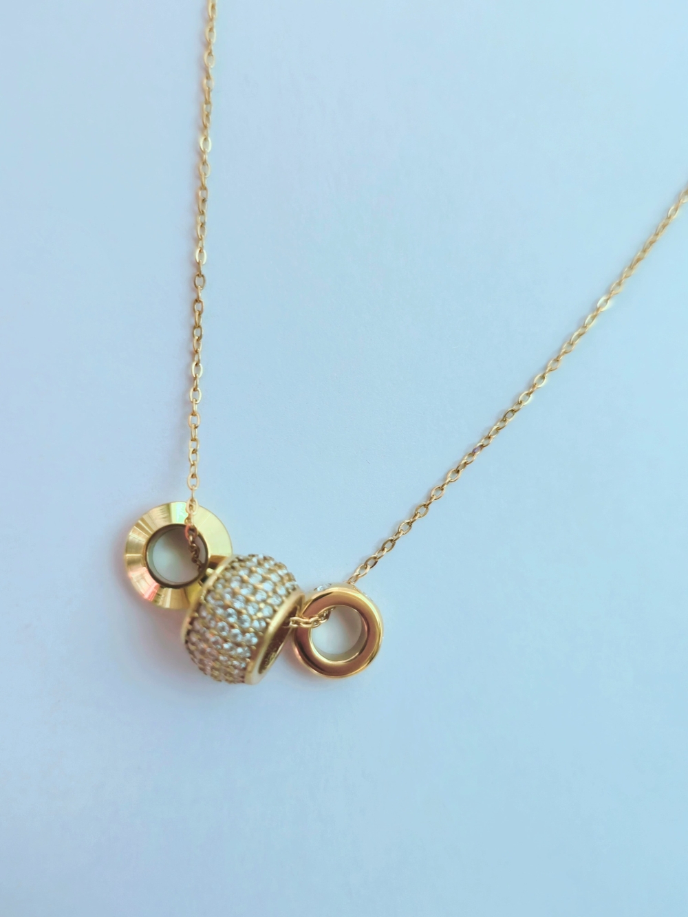 Chic Gold Pavé Ring Pendant Necklace - 18K Gold -plated Women Jewelry